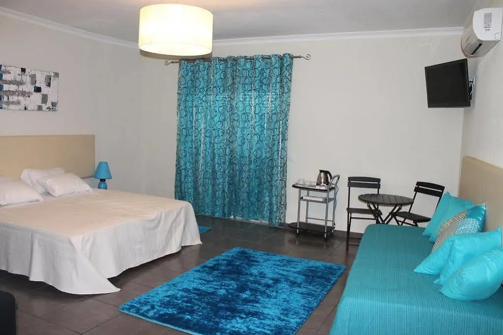 Merry'S House Lagos 3*,